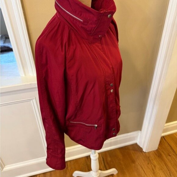 Abercrombie & Fitch Women’s Size Small Red Water Resistant Jacket Coat Hood - Picture 8 of 16